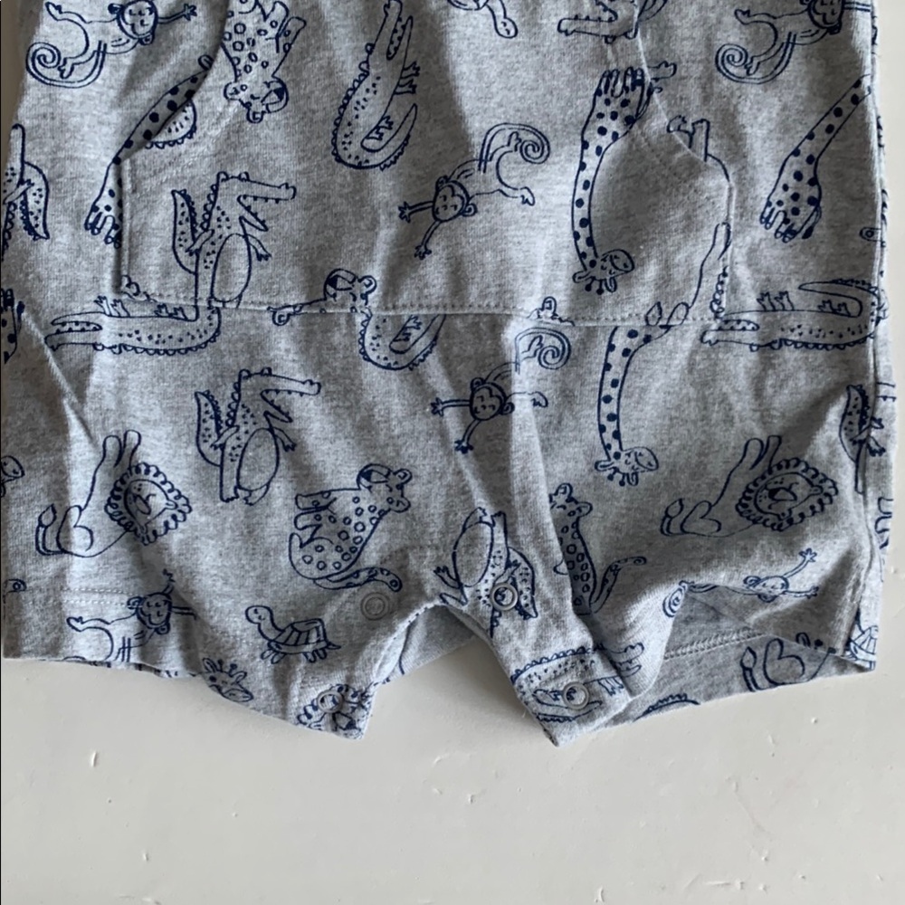 Members Mark Baby Gray Romper with Animal Print 6-9 Months - Picture 4 of 6